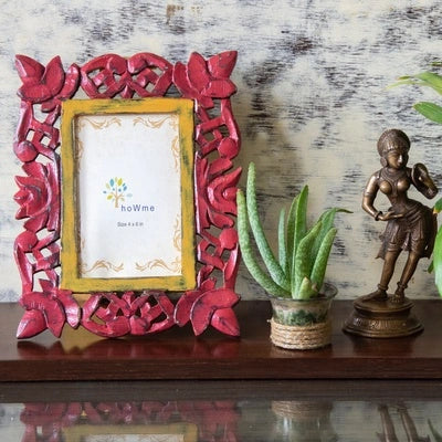 Handcrafted Carved coral wooden photo frame with distressed finish for table or shelf décor – hoWme