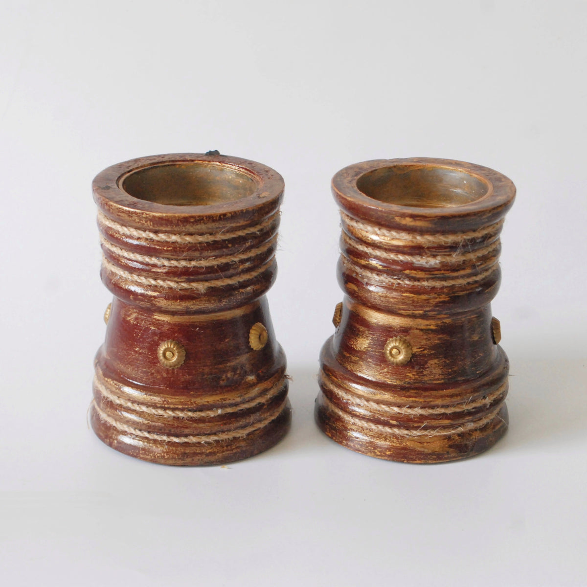 Handcrafted Pair of maroon wooden decorative candle stands without candles for table or shelf décor – hoWme