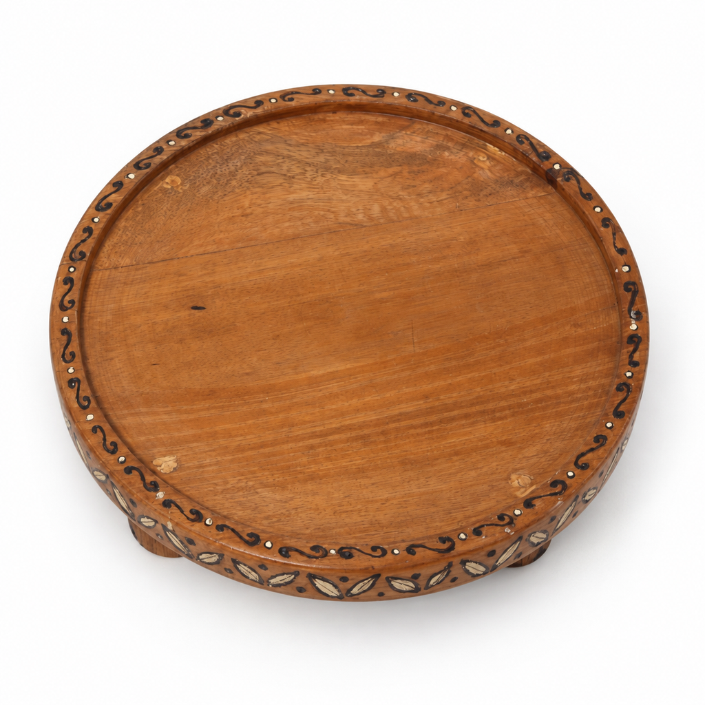 Handcrafted wooden pedestal platter with pyrography – top view for table or shelf décor – hoWme