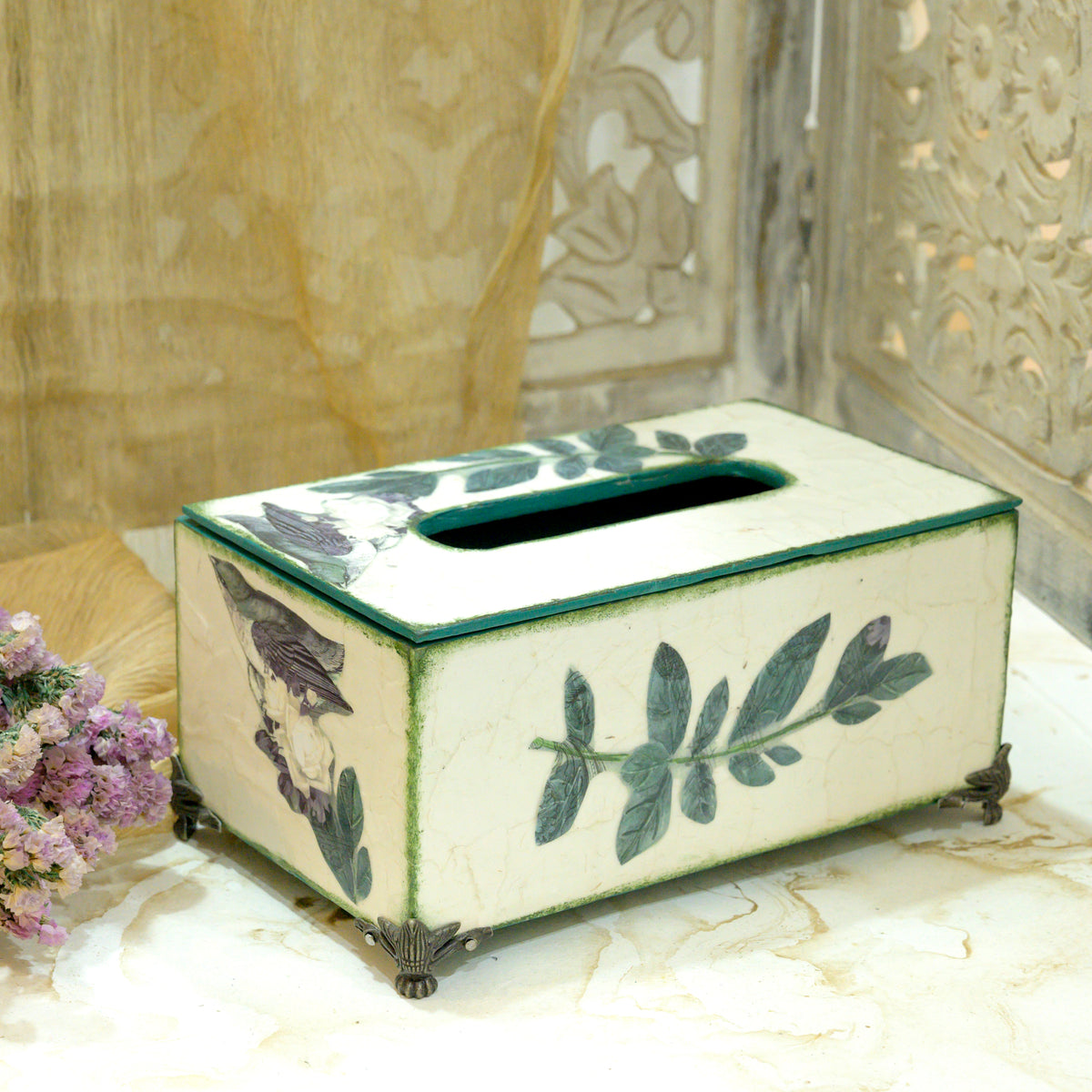 Off-white and green decoupage MDF tissue holder with brass feet for table décor – hoWme