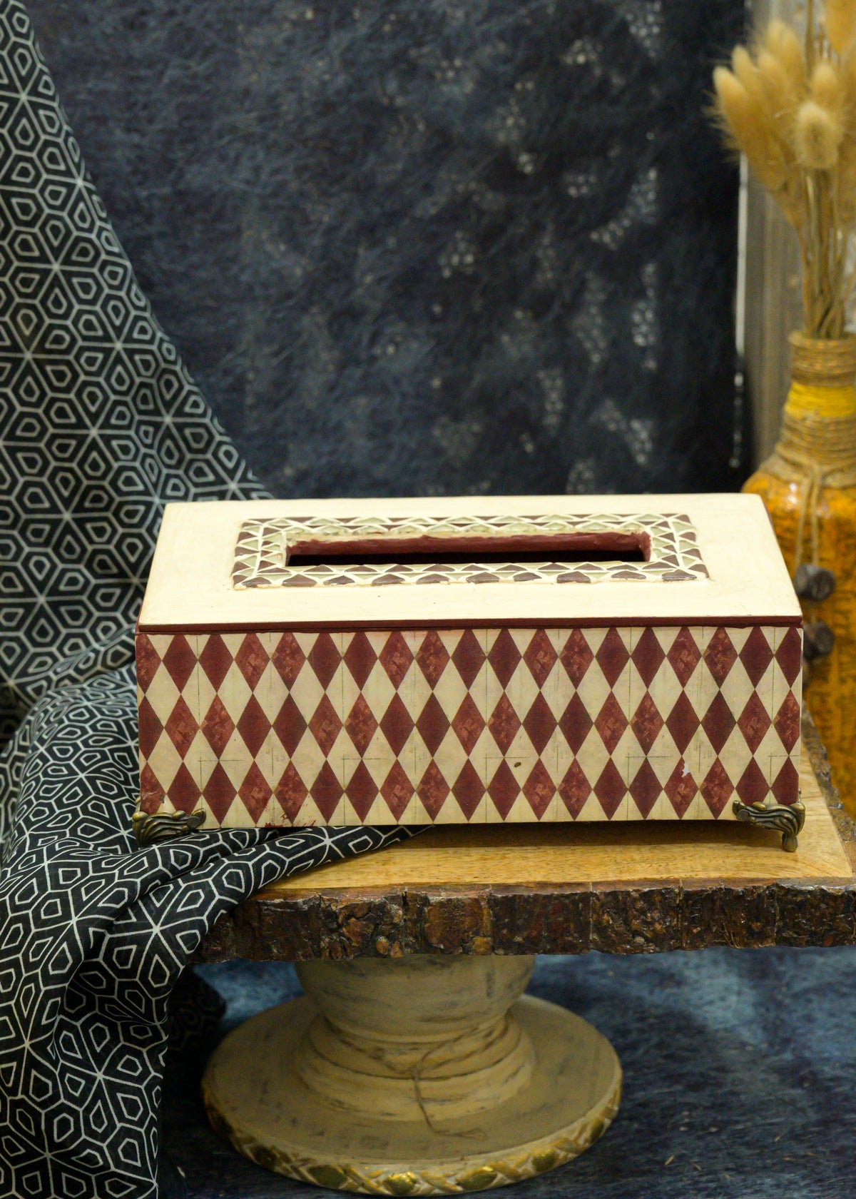 Top view of red geometric mosaic decoupage tissue holder showing mosaic opening and brass feet – hoWme