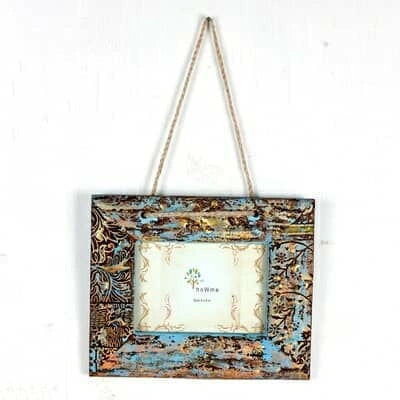 Handcrafted Wooden photo frame with intricate woodwork and epoxy finish for table or shelf décor – hoWme